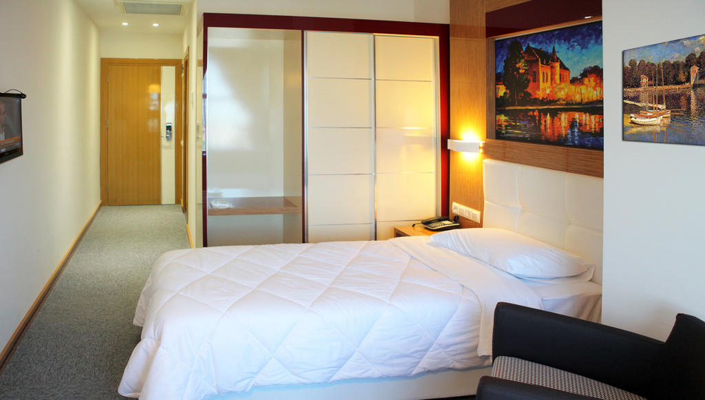 Ege Sevilen Hotel Turgutlu Zimmer foto